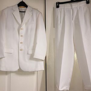 Boys suit in white